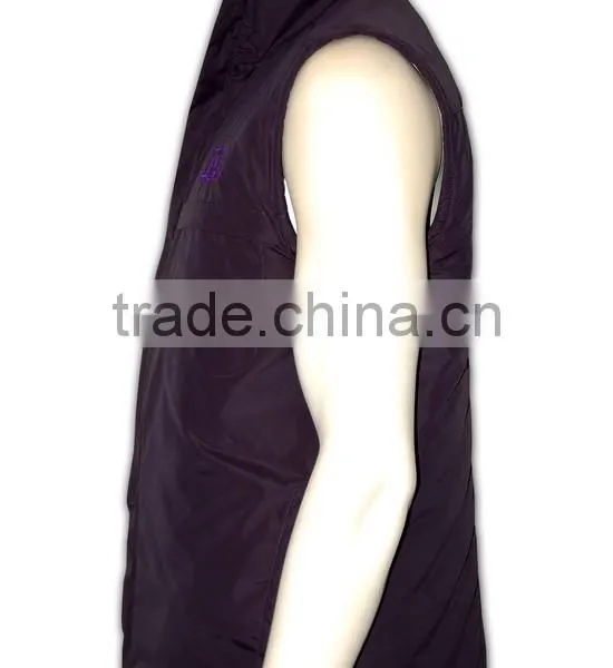 China Manufactory High Quality Stiff Neck Fitted Sleeveless Nylon Puffy Vest photo-3