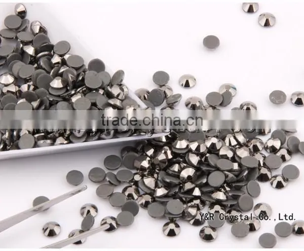 Jet Hematite Color Hot Fix Flat Back Rhinestones for Handbags photo-3
