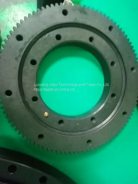 CRB 225 Crossed Roller Slewing Bearing With Special Surface Treatment for Medical Equipment photo-4