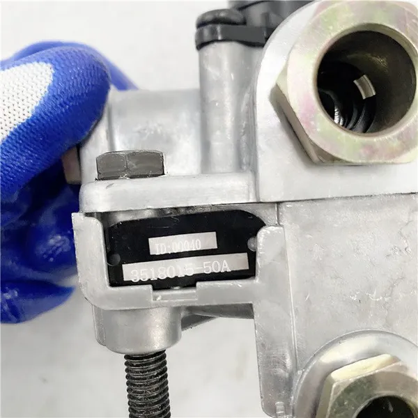 Hot Selling Original Air Brake Valve Price For JIEFANG J6 photo-4