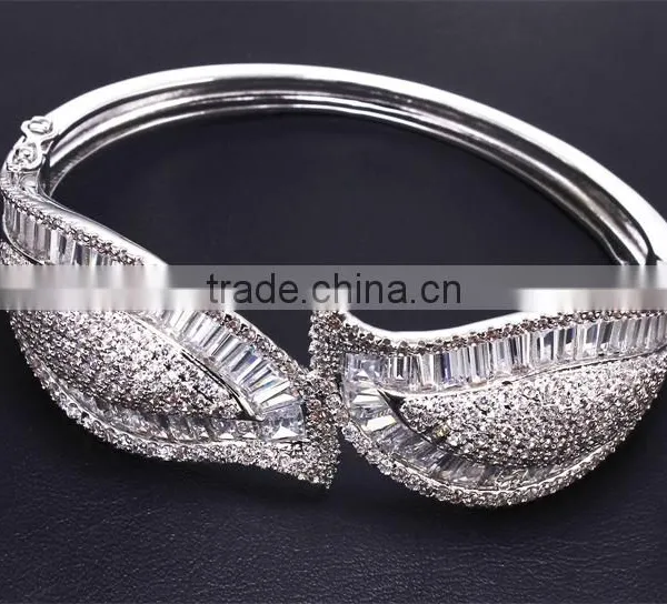 Exclusive Design Com Baguette Cut CZ New Bridal Jewelry Leaf Shape Bangle photo-4