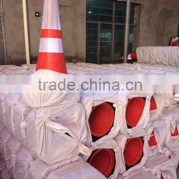 Height 700mm Made From PVC Colored Trafic Cones photo-3