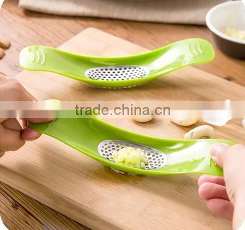 CY178 Novelty Kitchen Garlic Press Garlic Grinder photo-2