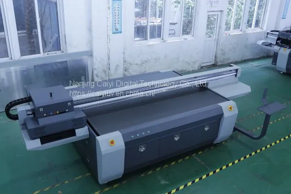 Großformatiger digitaler Caiyi UV-Flachbettdrucker (CY-UV2513) im Format 8 x 4 Fuß