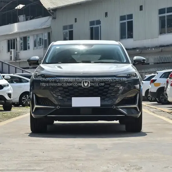 2022 Chang'an UNI-T Compact SUV1.5T 2.0T 7 Speed Dual Clutch Cheap Best-selling New Gasoline Car photo-2