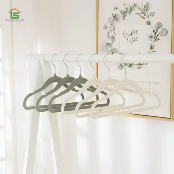 Factory Custom Anti Slip Notched Flocked Hangers Felt Kids Velvet Hanger For Kids Clothes photo-4