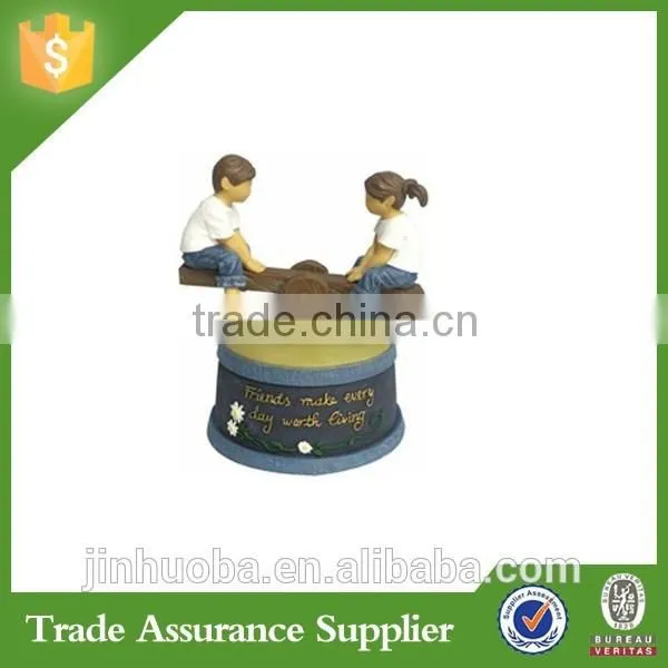 Top Quality Resin Exquisite Wedding Souvenirs
