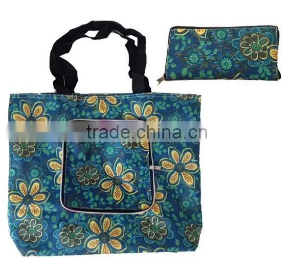 PP Handles Floral Print Polyester Foldable Beach Bag Wholesale photo-2