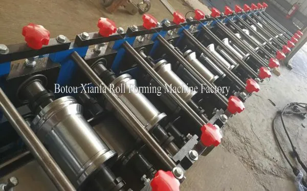 High Quality Roller Shutter Roll Forming Machine photo-4