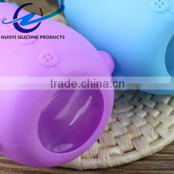 Creative Penguin Shape Glass Bottle Silicone Cup Sleeve photo-2