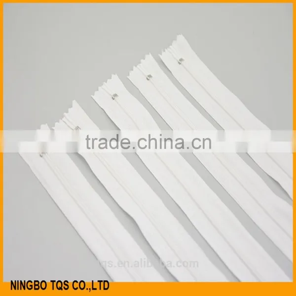 High Quality No.#3 20 cm Auto Lock Close End White Nylon Zipper photo-6