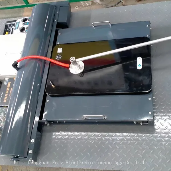 Photovoltaic Cleaning Machine High Efficiency Remote Control Cleaning Robot / Drone For Solar Panel Clean photo-2