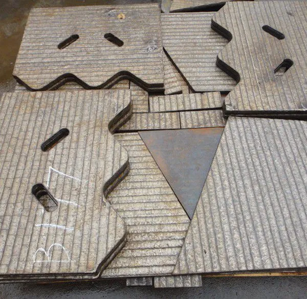 High Chromium Carbide Overlay Wear Plate Bimetal for Liner Chutes Excavator and Earthmoving photo-5