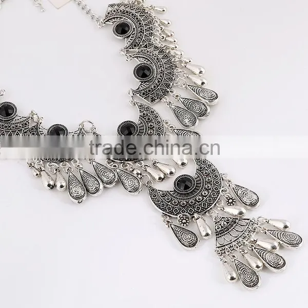 Vintage Flower Carved Hollow Bib Collar Droplets Pendant Gem Necklace Earrings Set photo-3