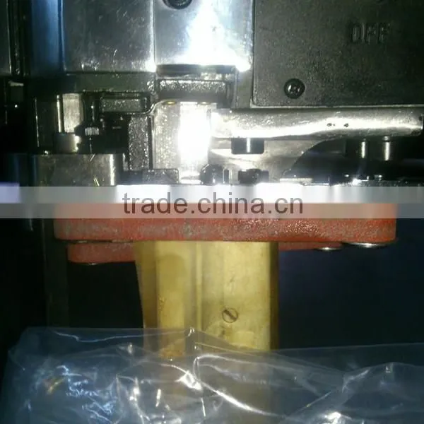 550/750W Auto-Sharpening Cutting Machine CZD-3 CLOTH FABRIC CUTTING MACHINE photo-4