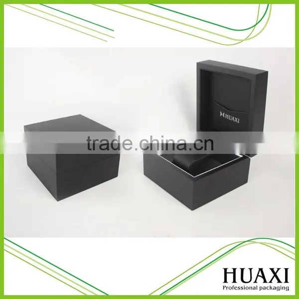 Personalized Black Matte Lacquer Wooden Watch Case photo-4