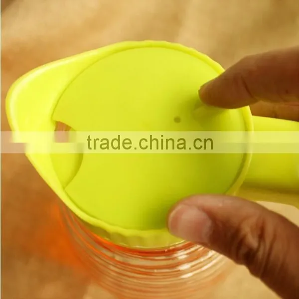 1.5L Clear Glass Water Jug Bottle With Plastic Handle Lid photo-5