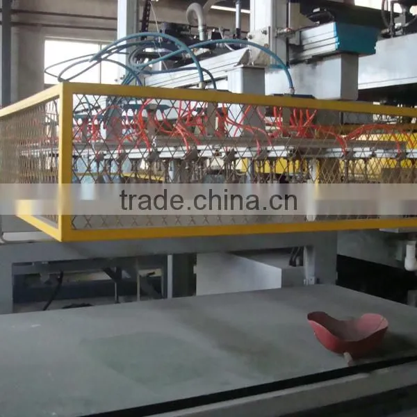 Double Worktables PS Fully Automatic Vacuum Forming Machine photo-3