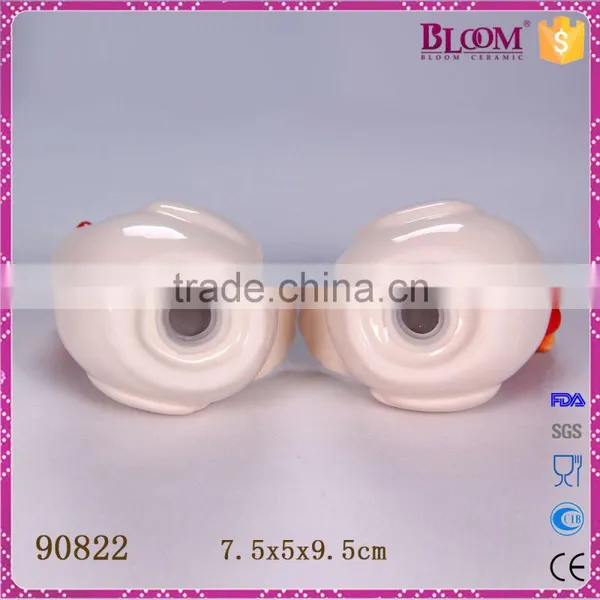 White Ceramic Salt and Pepper Shaker Set photo-6