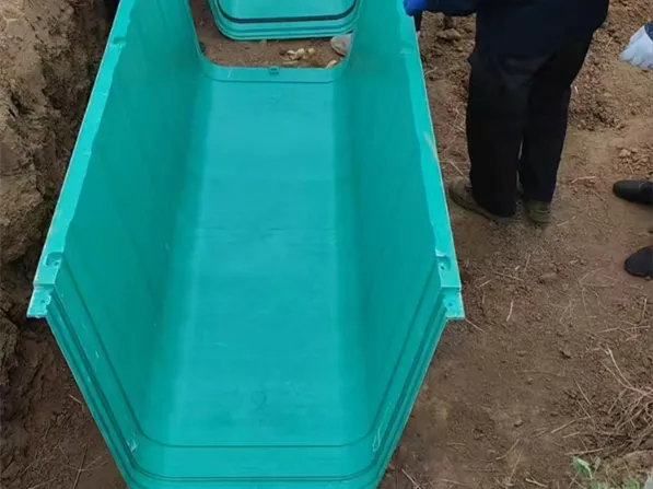 FRP U-Shaped and C-Shaped Fiberglass Drainage Channels for Versatile Applications photo-5