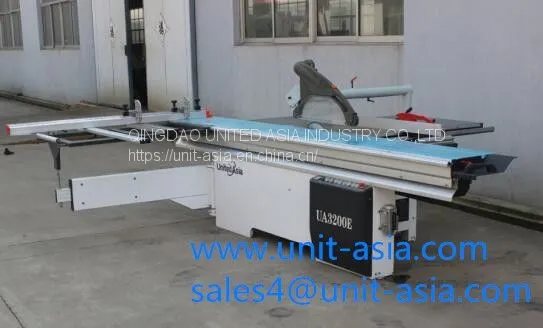 SLIDING TABLE PANEL SAW