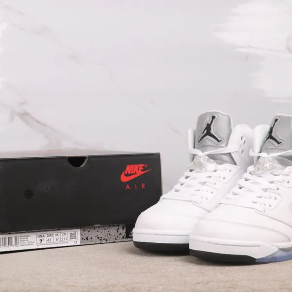 Air Jordan Aj5 AJ5 Air Jordan 5 Is Returning in Its ‘White Metallic photo-5