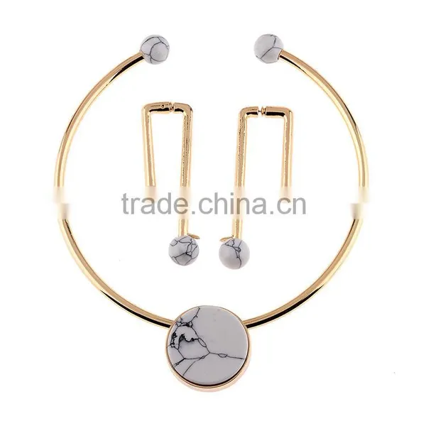 Fashionable Turquoise Jewelry Gold Choker Earrings Necklace Set photo-3