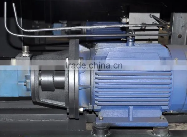 Shuangsheng 90T Injection Molding Machine photo-3