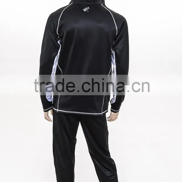 New Style 100%polyester Tracksuit With Customized Logo photo-3
