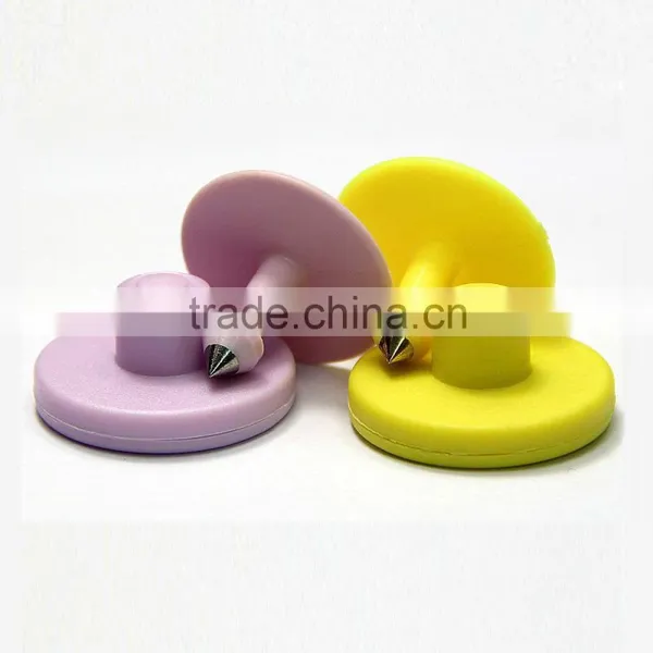 Plastic tracking rfid animal ear tag