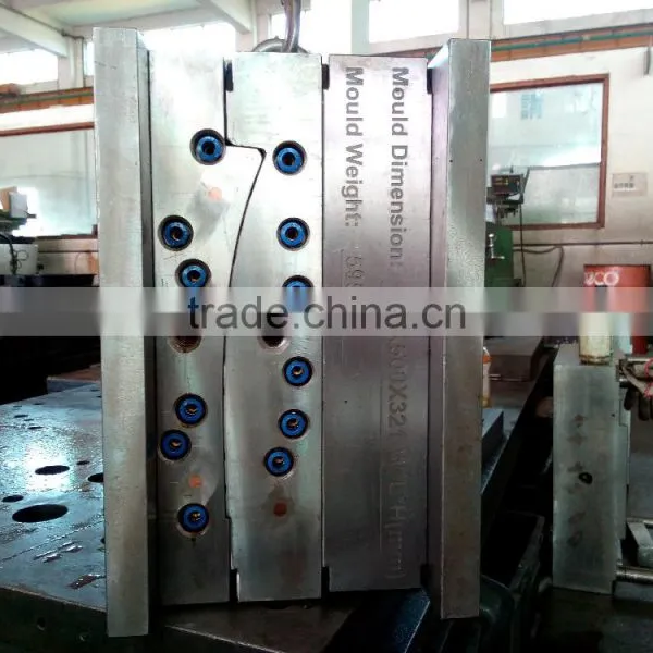 2016 High Quality Custom Embedded Box Plastic Injection Mold Manufacturer photo-2
