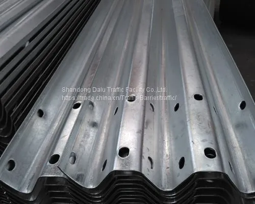 Steel Thrie-Beam Guardrail (Highway Guardrail Barrier) photo-3