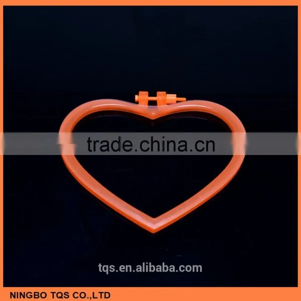 Colorful Plastic Heart Design Hand Embroidery Cross Stitch Hoops photo-2