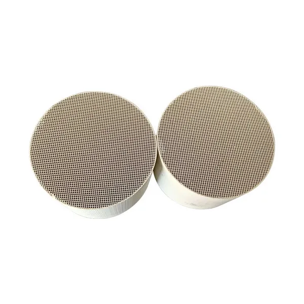 New Professional Auto Parts High Standard Catalytic Converter Core Euro V Exhaust Ceramic Three Way Catalyst Stainless Steel photo-3