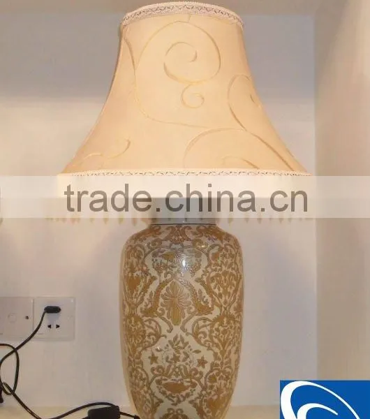 FOWDA Gold-decorated Ceramic Crystal Table Lamp