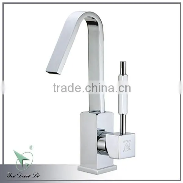 Chrome Quadrate Sanitary Faucet Bathroom Fittings