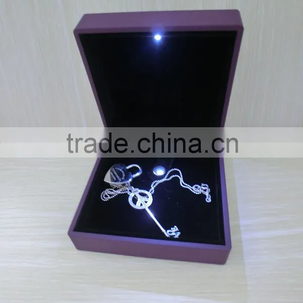 Luxur Varnished Ring Box Bangle Box Wedding Gift Set With LED Nacklace Wooden Box photo-2