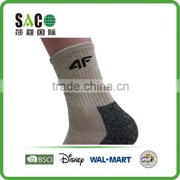 White and Black Yarn Doubling Foot Beige Body Jacquard Sports Socks photo-3