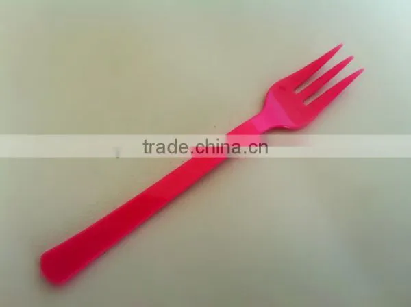 Plastic fork