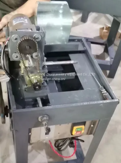 1.1KW Corundum Saw Machine It is Cut Into Strips and Can be Cut Into 4-10 Strips of Material at the Same Time