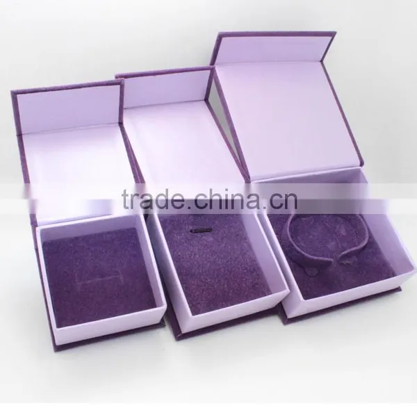P698 Custom Leaf New Jewelry Packaging Velvet Jewelry Box for Bangle photo-3
