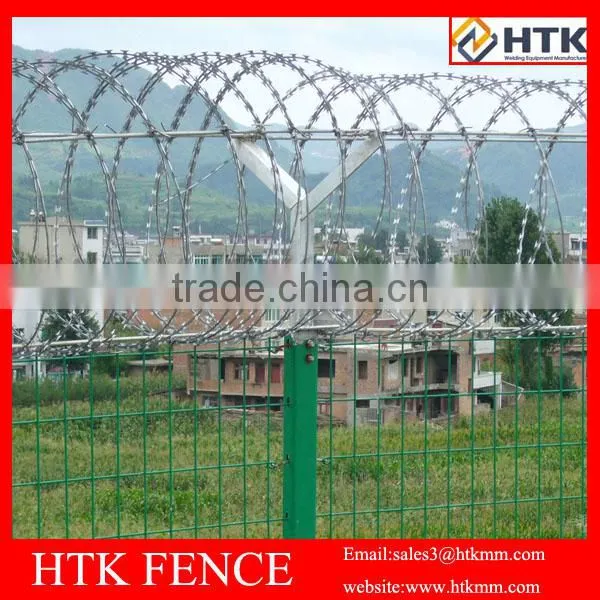 One Day 100 Ton BTO-22 /CBT-60 Razor Barbed Wire Roll Fence Manufacturer photo-3