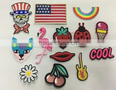 Custom Iron-on Patches Wholesale Sequin Embroidery Patch photo-2