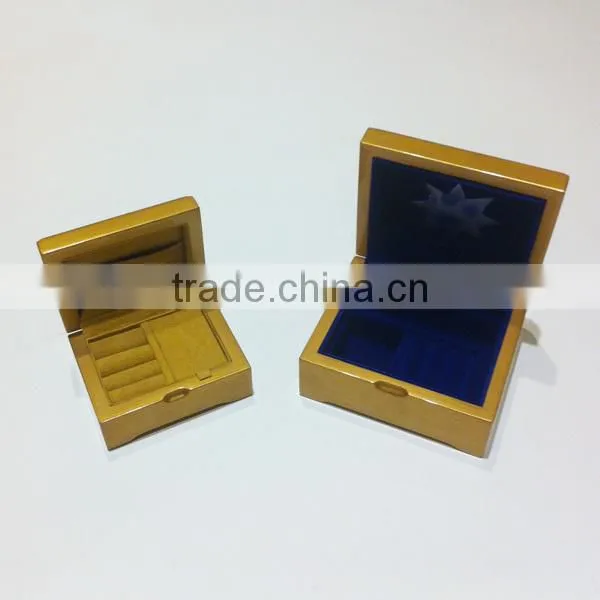 Golden Jewelry Set Wooden Box photo-2