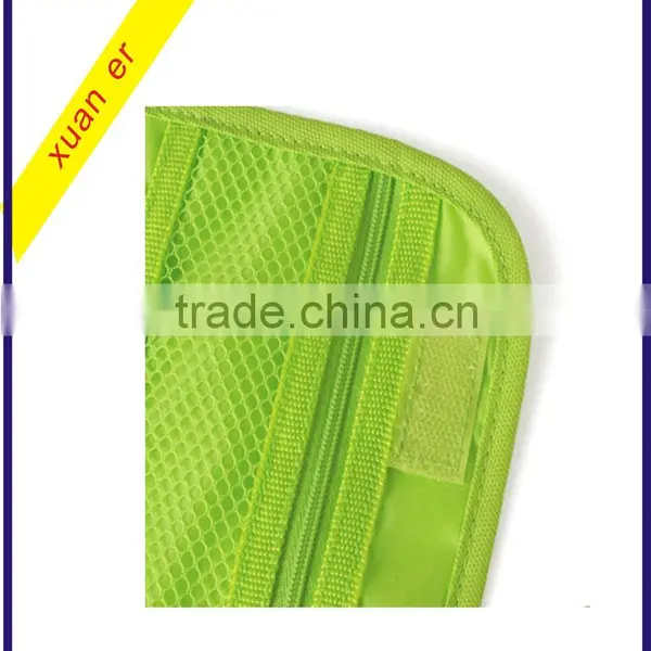 New Designer Folding Hanging Traveling Bag Toiletry Bag Wash Bag for Men & Women photo-5