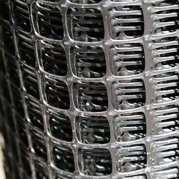 Factory Direct Supply Heavy Duty Plastic Mesh Fencing Plastic Chicken Wire Mesh photo-4