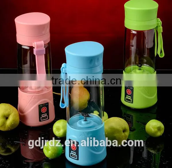 Hot Saling Modern Design Multifunctional Portable MINI Fruit Smoothie Blender/Juice MachiPortable Fruit Juice Machine photo-3