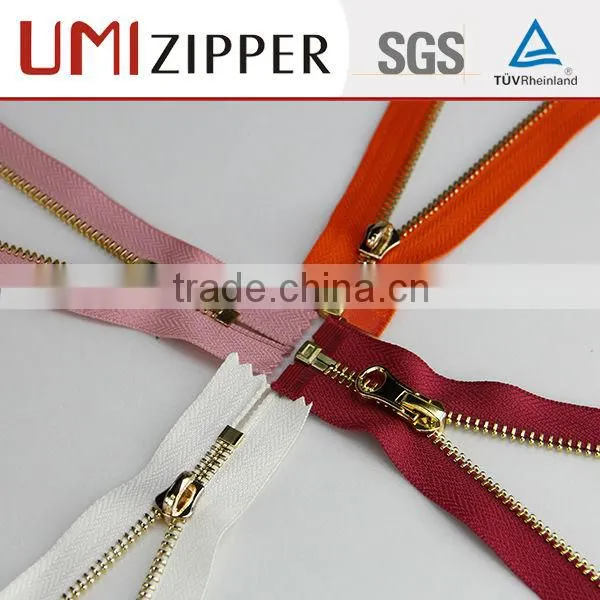 Buy Different Types of Elastic Reflective Golden Metal Zipper photo-2