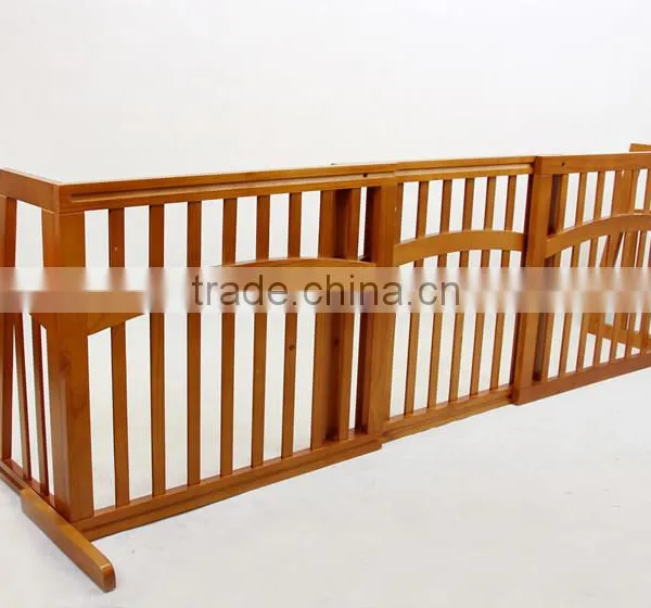 Professional Factory Top Quality 3 Panels Extended Wooden Pet Gate Dog Fence photo-4