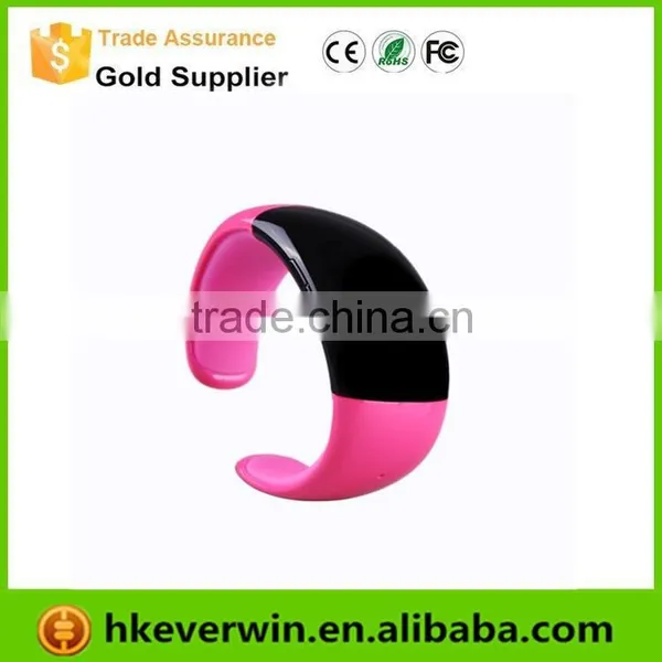 Vibrating Bluetooth Bracelet L6 Smart Watch With Caller ID Display photo-4